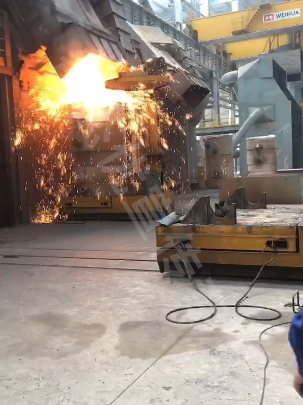 湖北黃石某冶金鑄管生產(chǎn)線配套鐵水包、球化包電動轉(zhuǎn)運車交付成功