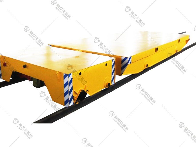 軌道運(yùn)輸車牽引平板拖車載重試機(jī)成功