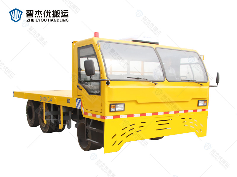 電動(dòng)四輪平板車 載重力強(qiáng)，封閉駕駛